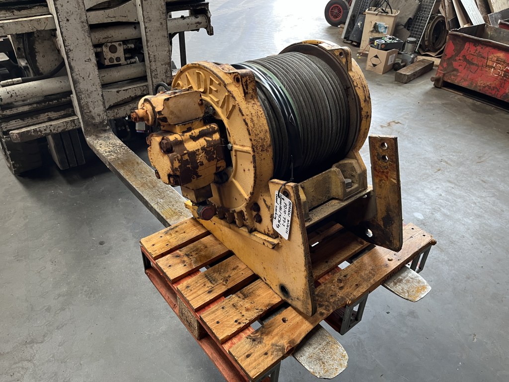 Braden PD10 hydraulische lier te koop bij Jaap Verboon