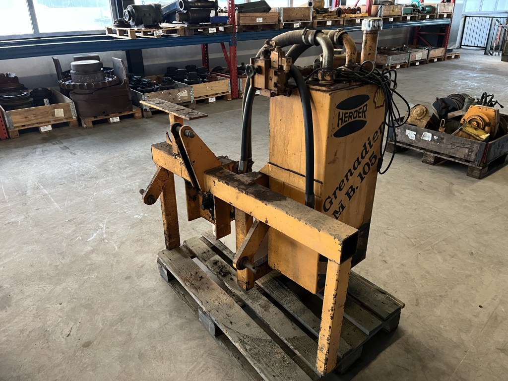 Herder Grenadier MB 105 te koop bij Jaap Verboon