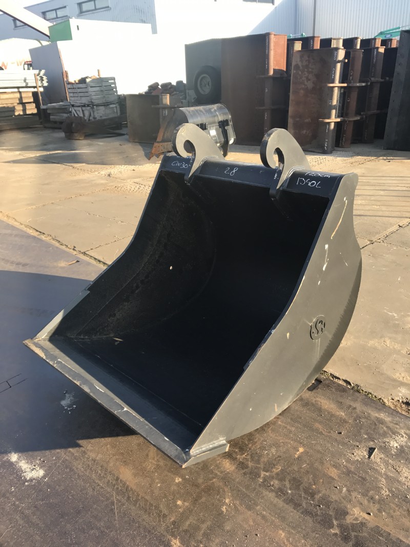 Storm dieplepelbak 28 te koop bij Jaap Verboon