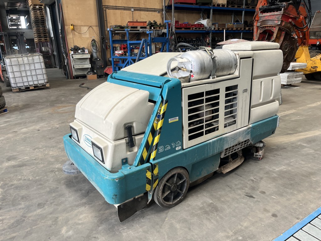 Tennant 8210 te koop bij Jaap Verboon