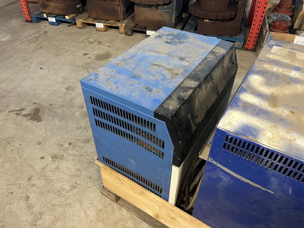 accu lader te koop bij Jaap Verboon