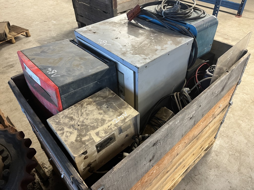 accu lader te koop bij Jaap Verboon