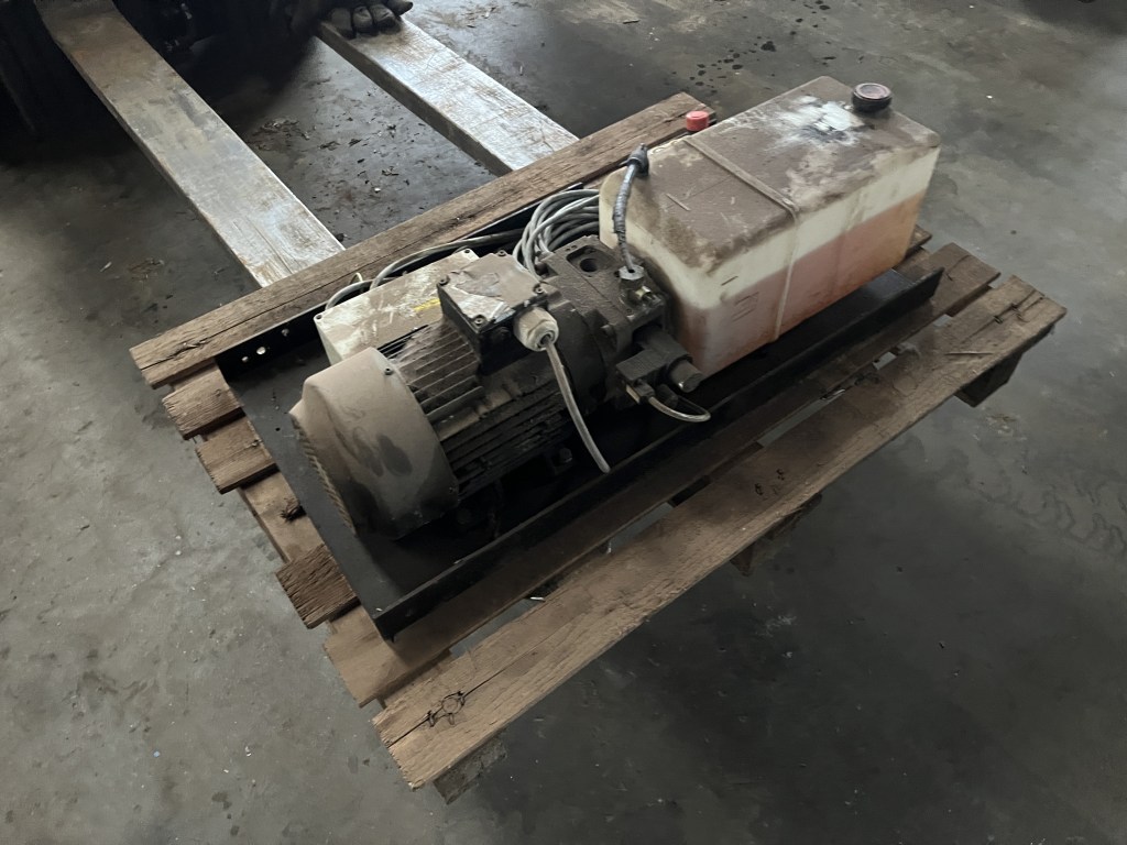 bucher hydro unit te koop bij Jaap Verboon