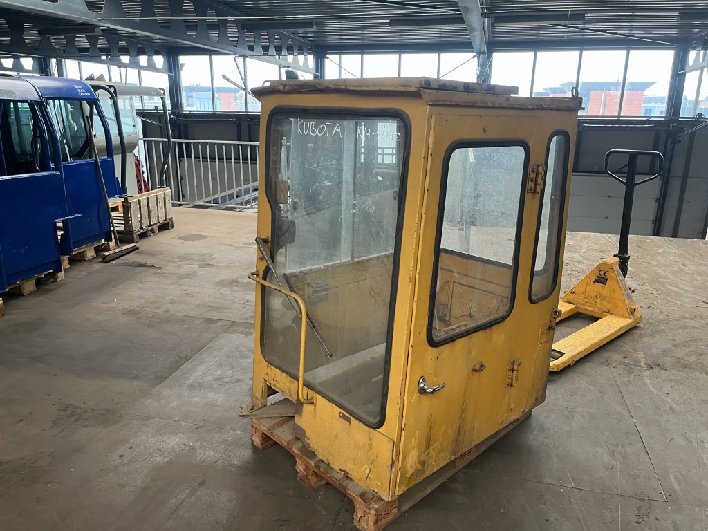 cabine Kubota KH serie te koop bij Jaap Verboon