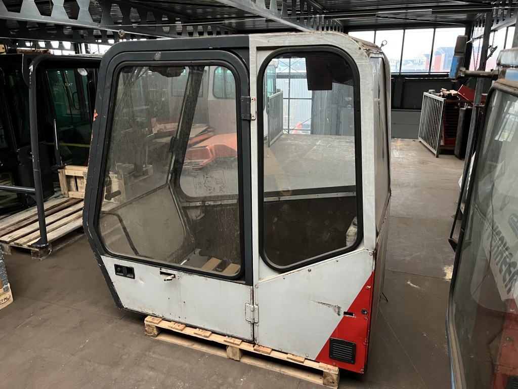 cabine O&K te koop bij Jaap Verboon