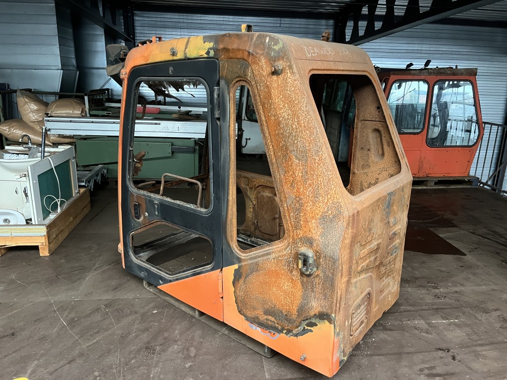 cabine deawoo 130 te koop bij Jaap Verboon