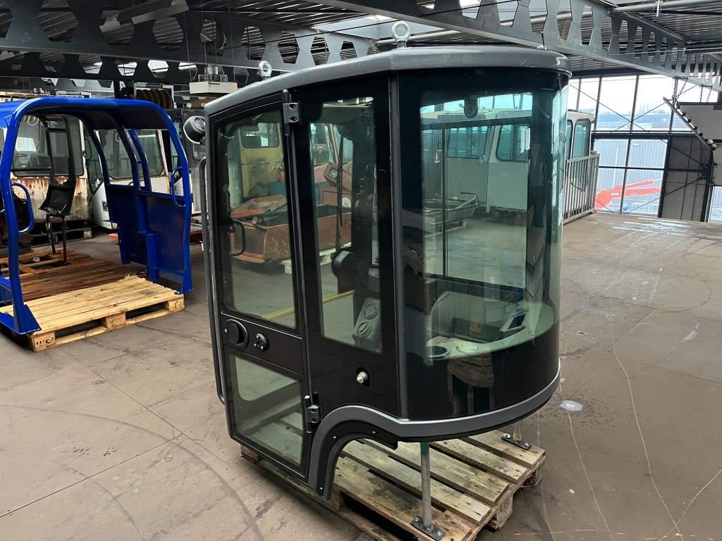 cabine ihi nxt te koop bij Jaap Verboon