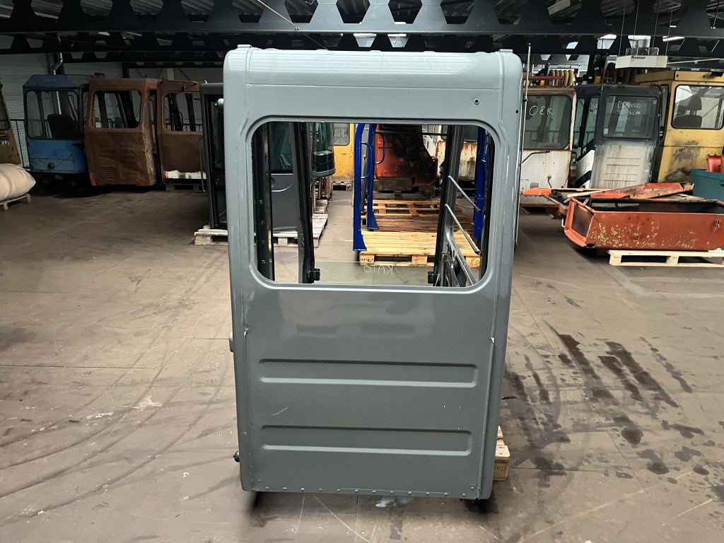 cabine kato te koop bij Jaap Verboon