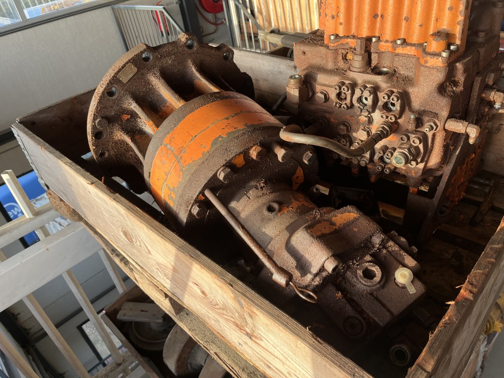 hitachi swing device te koop bij Jaap Verboon