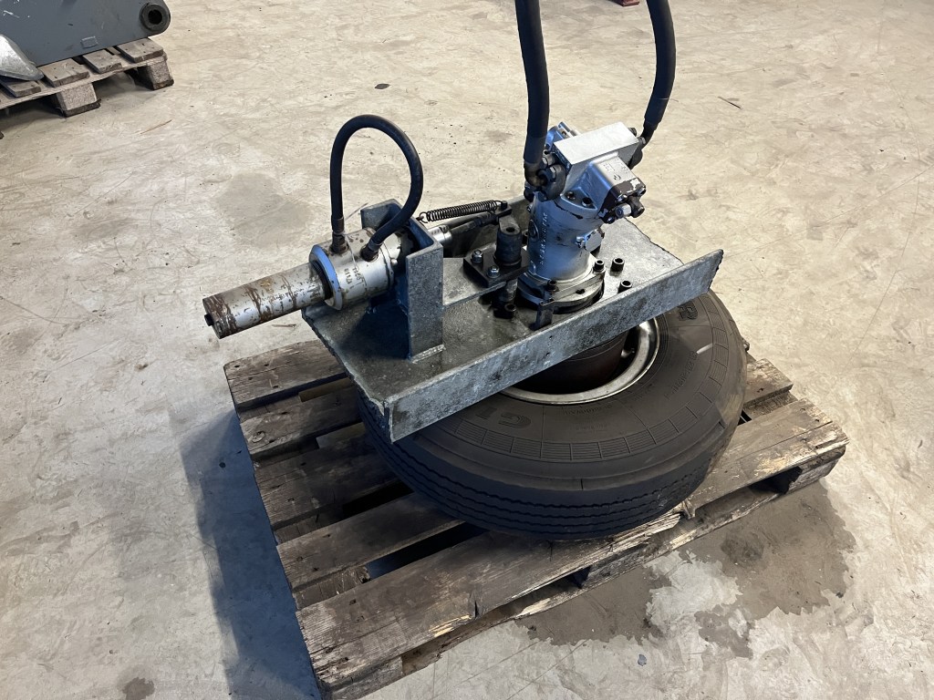 hydraulisch aangedreven naaf te koop bij Jaap Verboon