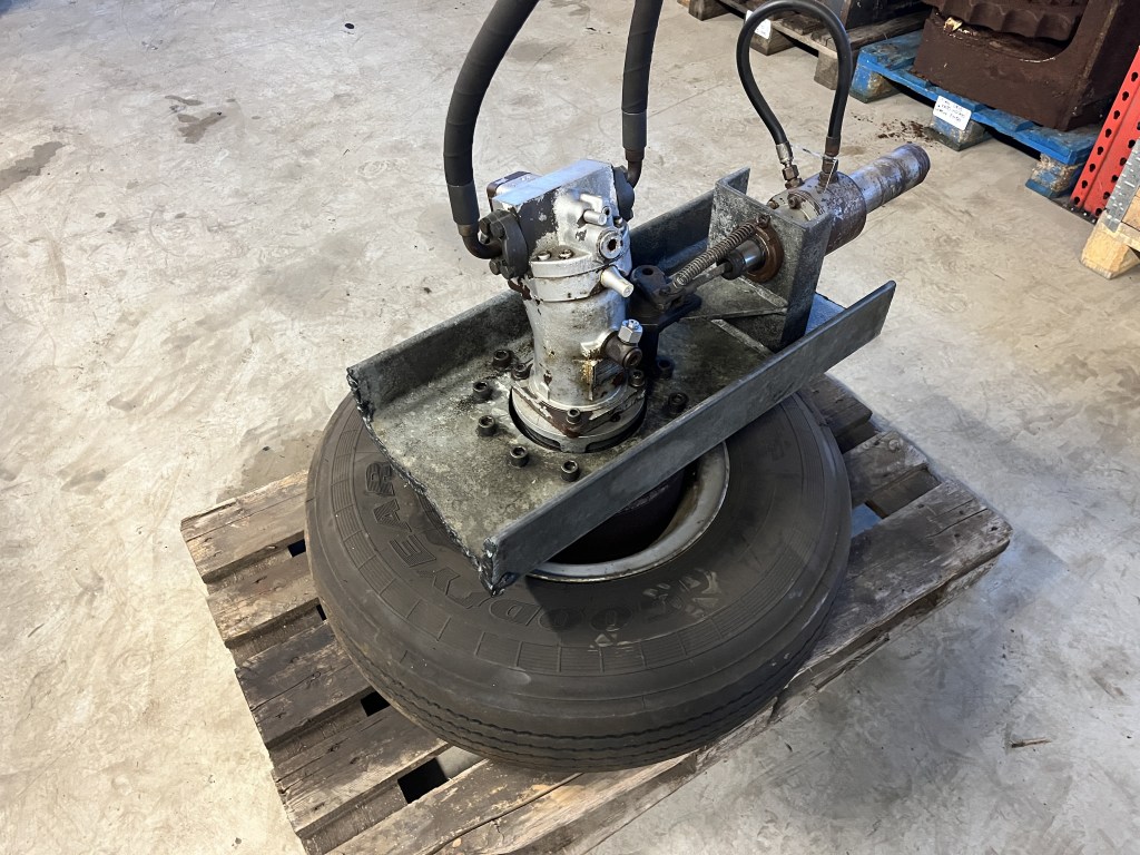 hydraulisch aangedreven naaf te koop bij Jaap Verboon