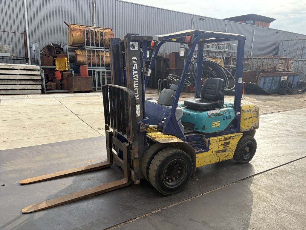komatsu 25 diesel te koop bij Jaap Verboon