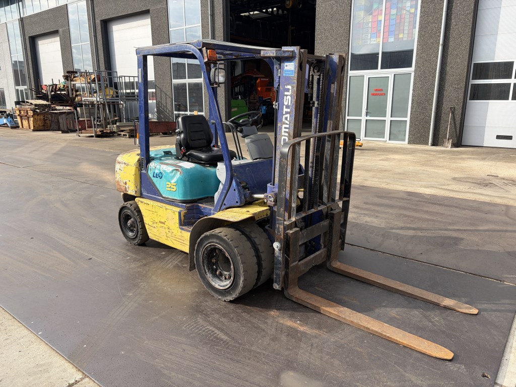 komatsu 25 diesel te koop bij Jaap Verboon