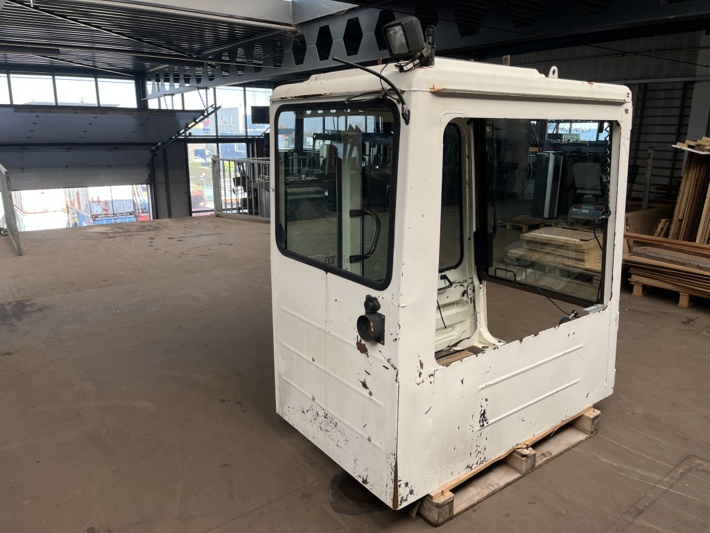 komatsu cabine te koop bij Jaap Verboon