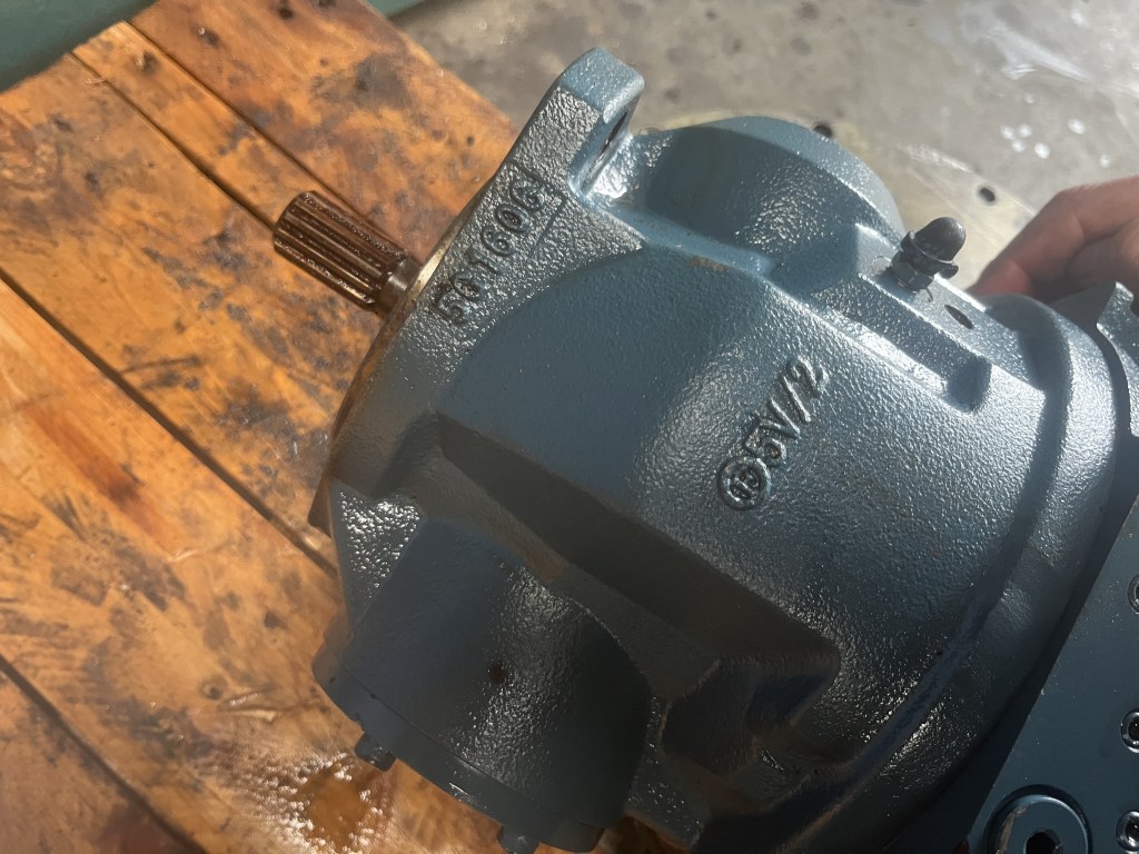 pump swing device hyundai r55 te koop bij Jaap Verboon