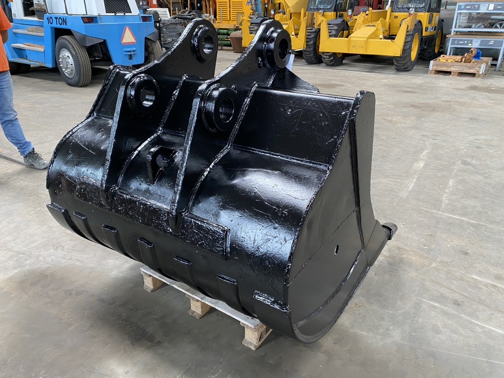 used teeth bucket pinn 80mm te koop bij Jaap Verboon